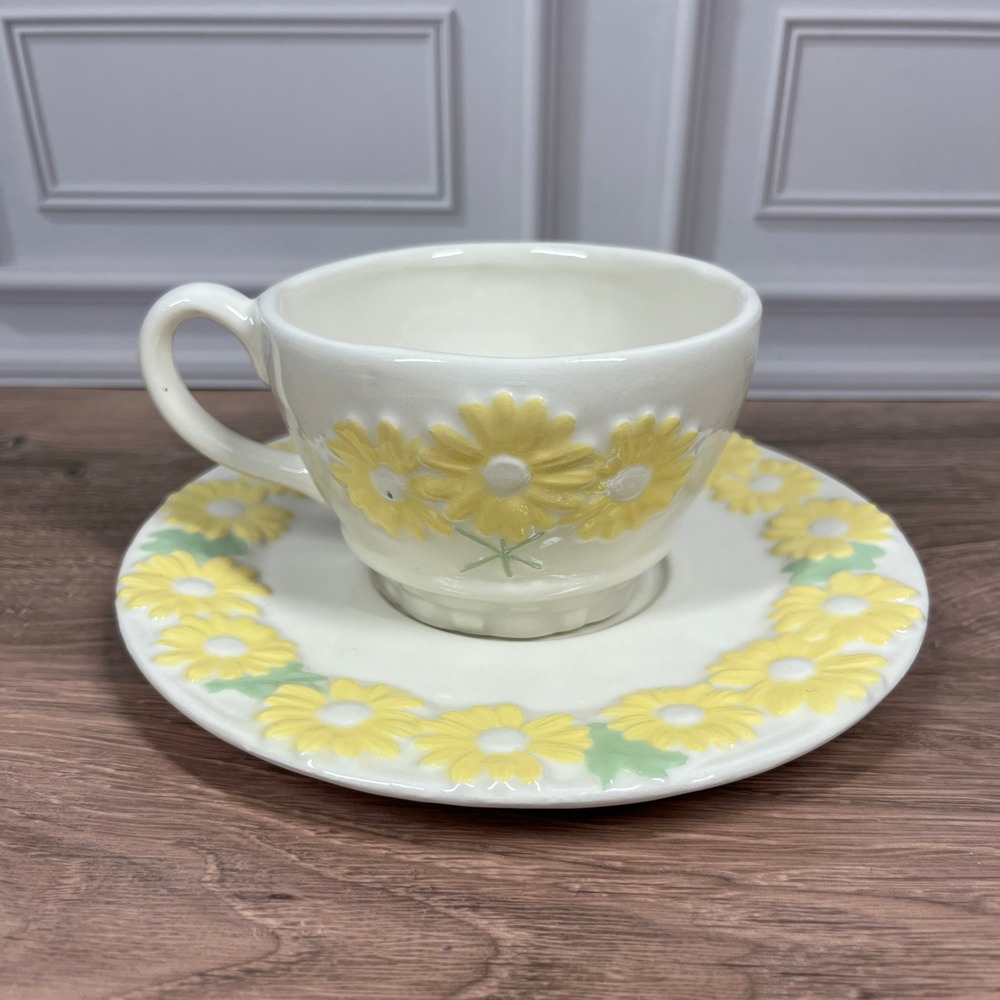 Handmade Ceramic Daisy Tea Cup and Saucer Yellow White Floral 2pc Set Signed - Picture 2 of 16